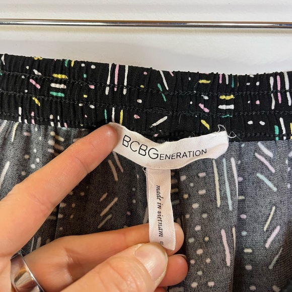 BCBG Generation Women’s Black 80s 90s Y2K Geometric Abstract Pull On Pants Sz S - Picture 3 of 8